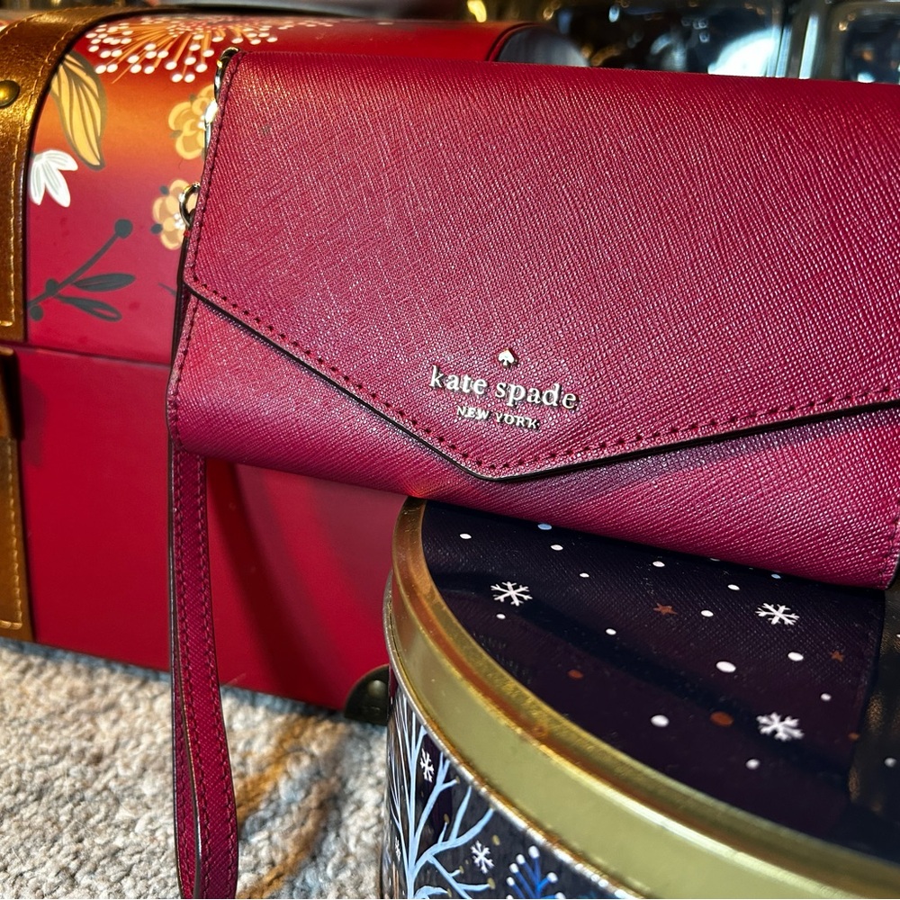kate spade wristlet